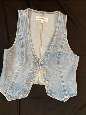 Denim Forum Light Blue Washed Denim Vest